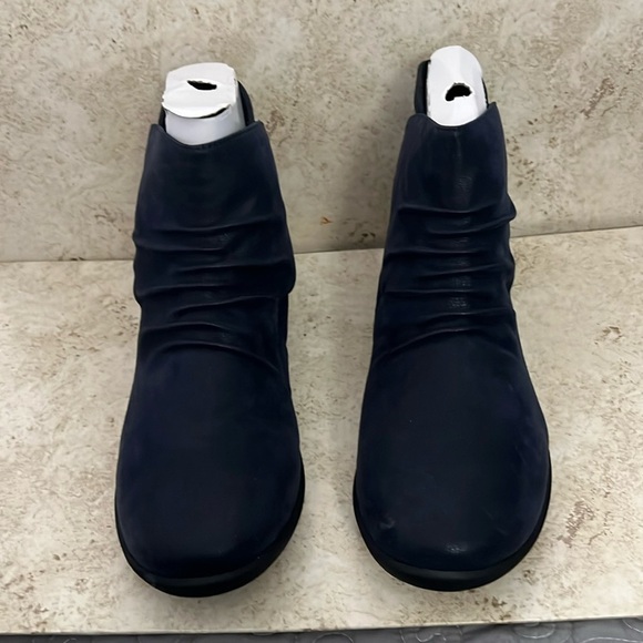 Clark’s Womens Cloudsteppers Sillian Sway Booties size 9.5W NEW - Picture 2 of 8